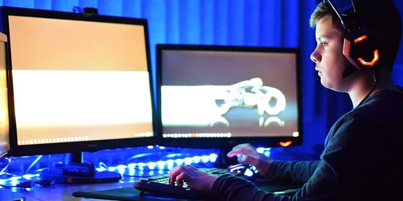 FINEST GAMING DESKS FOR GAMERS IN 2019